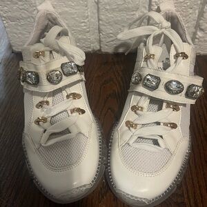 NWOT Monnalisa girls white jeweled leather sneakers. Euro size 36/US 4.